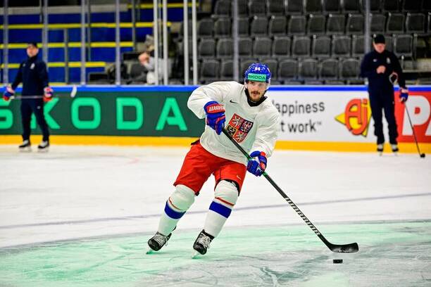 Jakub Lauko se stává novou posilou HC Dynamo Pardubice (fotka z tréninku české reprezentace při MS 2025)