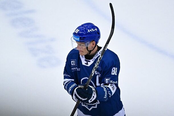 Kapitán Kladna Miroslav Forman v nové sezoně extraligy ještě neskóroval, pomůže dnes Rytířům porazit Pardubice?