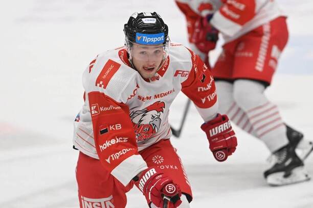 Olomoucký forvard Jakub Navrátil v duelu proti Spartě