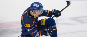 Josef Koláček, českobudějovický útočník, slaví gól do sítě Komety Josef Koláček, českobudějovický útočník, slaví gól do sítě Komety