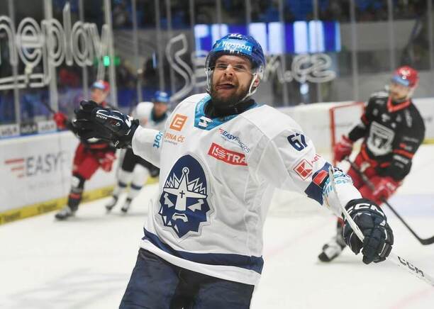 Zde Kelly Klíma slaví gól ve 3. kole, v minulém týdnu se útočník Kladna stal nejproduktivnějším hráčem ELH