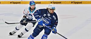 Zleva Tristen Robins a Kristián Pospíšil v posledním vzájemném utkání Komety s Kladnem