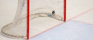 Puk se dostává do odkryté branky