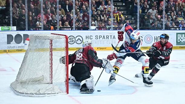 V prvním vzájemném zápase Sparty a Pardubice v Tipsport extralize 2025/26 padlo 9 gólů, Dynamo a HCS spolu hrají i dnes