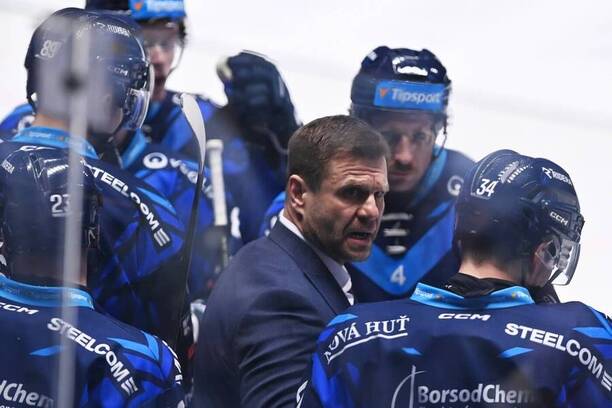 Václav Varaďa a jeho svěřenci v listopadu vyhráli jen třikrát, Vítkovice dnes načnou prosince zápasem s Olomoucí