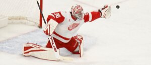 Brankář Detroitu Red Wings John Gibson