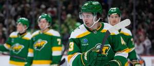 Hokejista Quinn Hughes ve svém druhém zápase v NHL po přestupu k Wild, Minnesota dnes hostí Edmonton