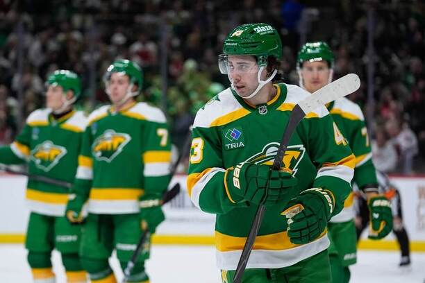 Hokejista Quinn Hughes ve svém druhém zápase v&nbsp;NHL po přestupu k&nbsp;Wild, Minnesota dnes hostí Edmonton