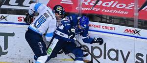 Adam Musil z Liberce a Miroslav Forman z Kladna ve vzájemném zápase extraligy