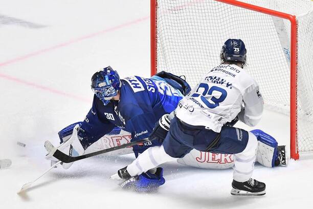 Kometa padla s&nbsp;Hradcem Králové, Plzeň s&nbsp;Pardubicemi. Kdo uspěje ve vzájemném zápase?