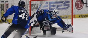 Brankář týmu HC Vítkovice Ridera Dominik Hrachovina v akci. Měl by nastoupit i dnes 28. 12. 2025 proti Hradci Králové.