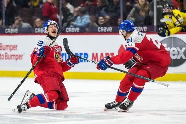 Eduard Šalé (vlevo) zařídil zkraje roku Česku bronz na MS U20