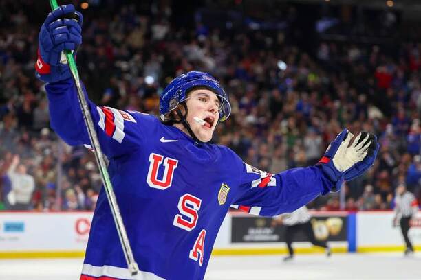 Útočník USA U20 Will Zellers se raduje z&nbsp;gólu na MSJ 2026