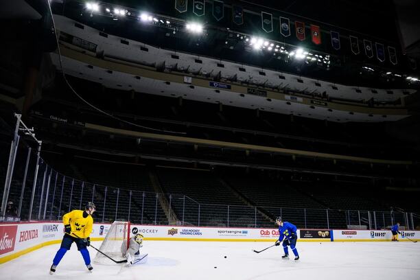 Fotka z tréninku švédské hokejové reprezentace U20 na MS juniorů 2026