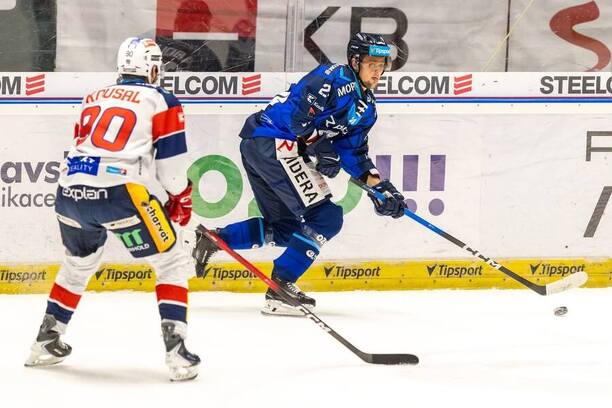 Robert Kousal (vlevo) a&nbsp;Jindřich Abdul v&nbsp;utkání Pardubice vs. Vítkovice