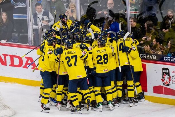 Radost švédského týmu po postupu do finále MS U20&nbsp;2026