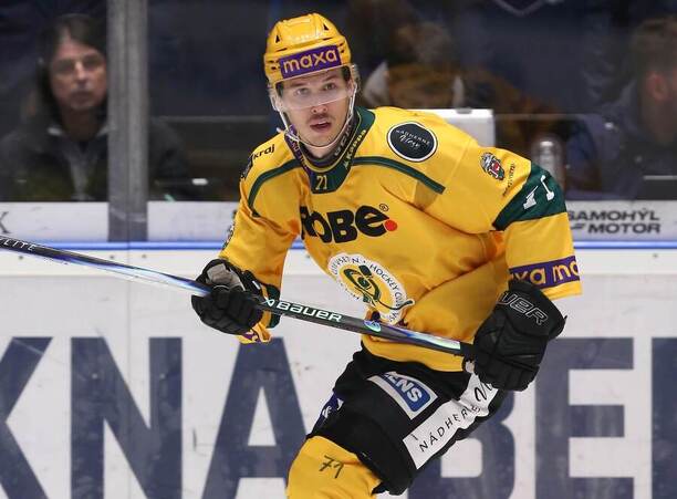 Finský útočník Julius Valtonen v&nbsp;dresu Vsetína