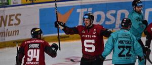 Kapitán Sparty Filip Chlapík slaví gól v minulém vzájemném duelu proti Karlovým Varům