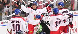 Čeští reprezentanti Roman Červenka, Ondřej Kaše, Jakub Flek a Lukáš Sedlák
