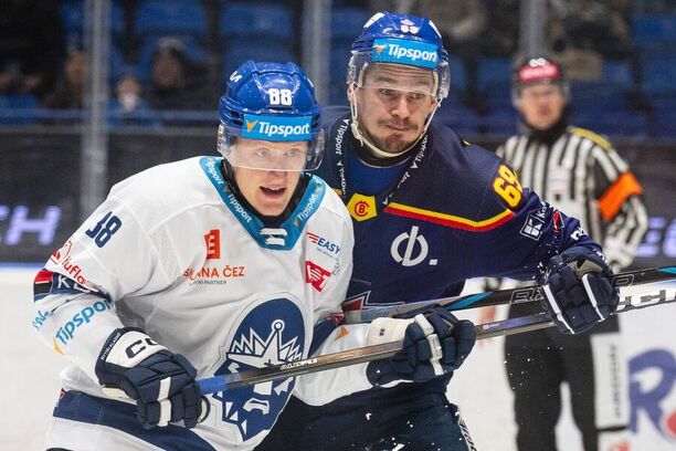 Miroslav Forman (vlevo) a&nbsp;Roman Vráblík, fotka ze zápasu Kladno vs. České Budějovice