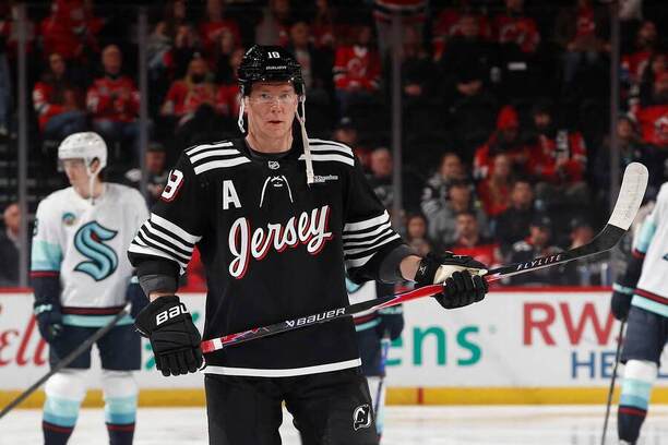 Ondřej Palát za New Jersey nastupoval od sezony 2022/23. Nyní míří do New York Islanders