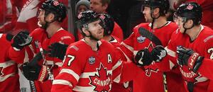Connor McDavid v kanadském dresu na turnaji 4 Nations