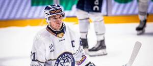 Kapitán hokejistů Kolína Josef Skořepa