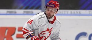 Útočník týmu HC Frýdek-Místek Vojtěch Střondala