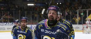 Richard Jarůšek pomohl Zlínu k výhře na Slavii dvěma body, třetí duel se hraje dnes od 17:30