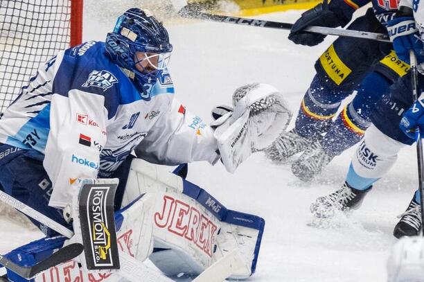 Aleš Stezka je jedním z&nbsp;hlavních hrdinů série mezi Kometou a&nbsp;Motorem