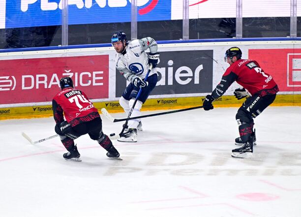 V dnešních zápasech čtvrtfinále play off ELH 2026 uvidíme i&nbsp;souboj Plzně proti Spartě