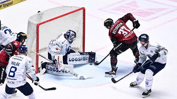 Michal Vitouch dal v&nbsp;prvním zápase vítězný gól. Jak dopadne druhé utkání?