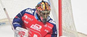 Malcolm Subban si včera připsal první výhru v extraligovém play-off. Jak dopadne pro Pardubice zápas číslo 2?