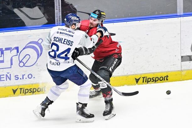 Třetí utkání čtvrtfinálové série Sparty s&nbsp;Plzní sledujte dnes od 18:00 živě