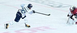 Petr Zámorský se včera postaral o vítězný nájezd. Kdo uspěje dnes? Sledujte 4. zápas čtvrtfinálové série mezi Spartou a Plzní živě