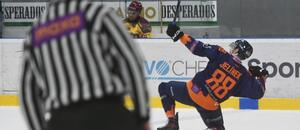 Litoměřický Šimon Jelínek oslavuje gól v zápase proti Jihlavě