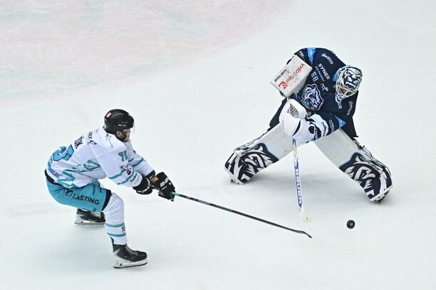 Sedmé čtvrtfinále mezi Libercem a&nbsp;Karlovými Vary sledujte od 18:00 živě