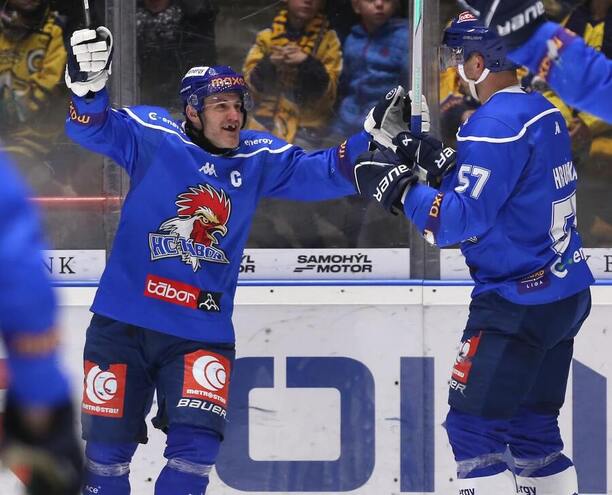 Lukáš Pech se raduje z&nbsp;táborského gólu