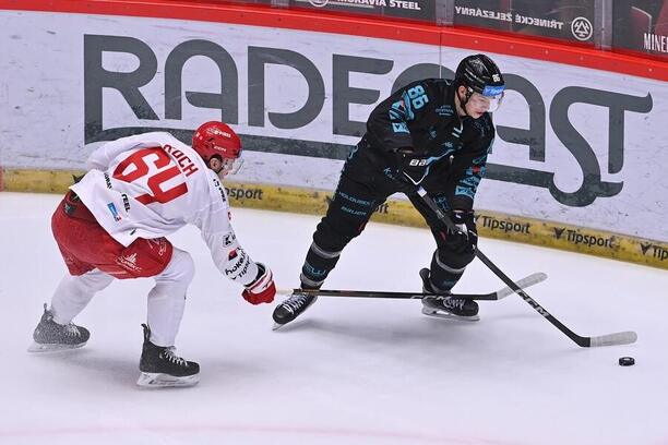 Hokejisté Třince a&nbsp;Karlových Varů rozehrají semifinále prvním zápasem dnes od 18:00