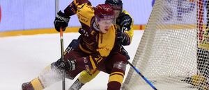 Jihlavský Maxim Burkov, a zlínský Vojtěch Riedl ve finále Maxa ligy