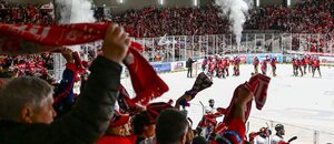 Fanoušci v Enteria areně, kde proběhne i 7. semifinále play off ELH 2026 HC Dynamo Pardubice vs. HC Sparta Praha.