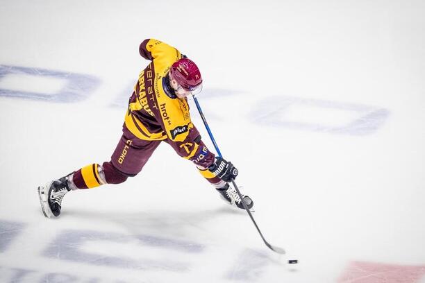 Tomáš Harkabus při střelbě