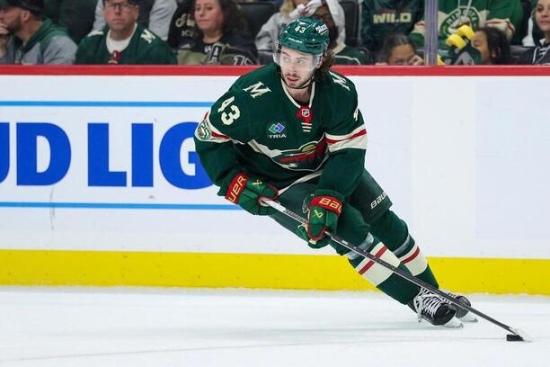 Obránce Minnesoty Quinn Hughes v osmifinále play-off NHL 2025/26