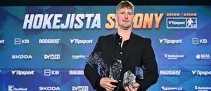 Roman Červenka na ceremoniálu Hokejista sezony