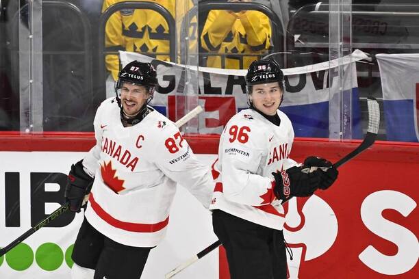 Sidney Crosby a Macklin Celebrini se i letos řadí k největším hvězdám MS v hokeji