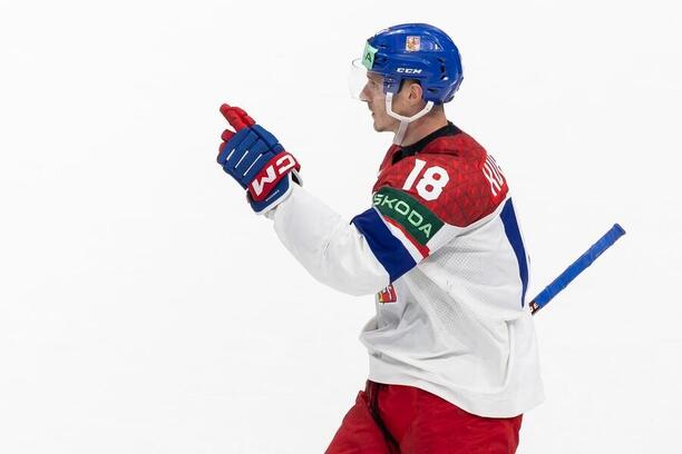 Dominik Kubalík po vstřelení gólu v zápase na MS v hokeji 2026 proti Itálii