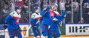 Kristián Pospíšil se raduje z gólu v zápase s Kanadou. Slovensko dnes na MS v hokeji 2026 hraje se Švédskem.