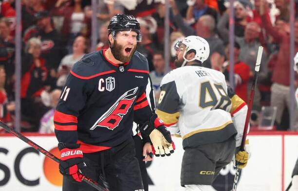 Jordan Staal táhne svými góly Carolinu za Stanley Cupem
