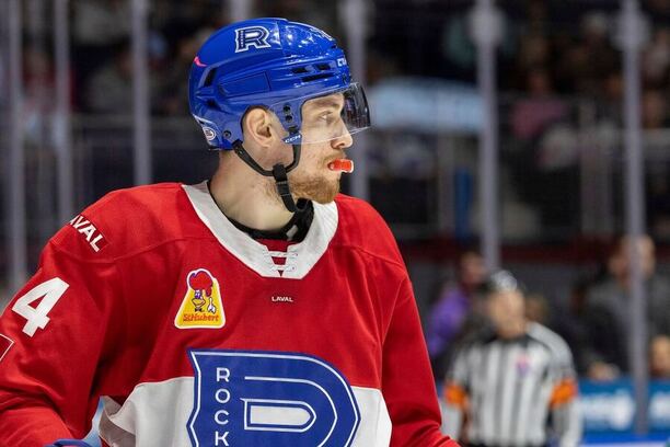 Český střední útočník Jan Myšák přestupuje do švédského týmu HV71