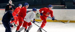 Fotka z tréninku české hokejové reprezentace U20 (červenec 2026)